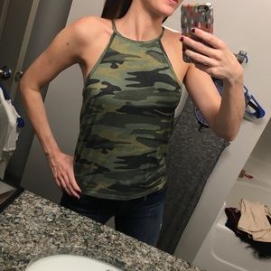 Billabong camo tank